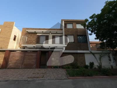 Prominently-Located 550 Square Yards House Available In Askari 5 - Sector B