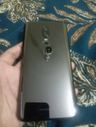 OnePlus 6 10/10 condition ram 8 rom 128