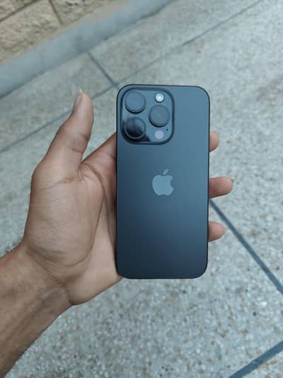 iphone 15 pro factory unlocked (urgent sale)