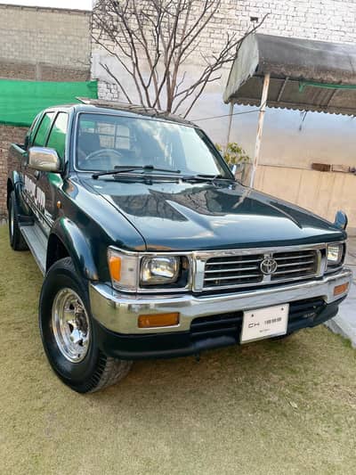Toyota Hilux 1994 in mint condition