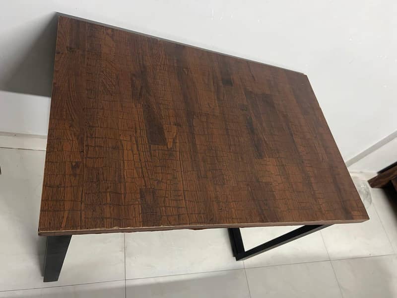 Computer table  for offices work 1