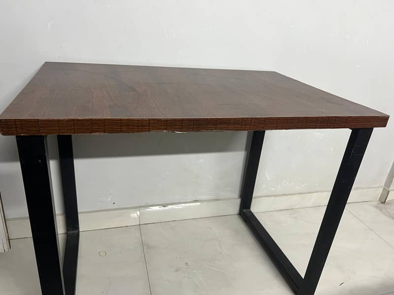 Computer table  for offices work 4