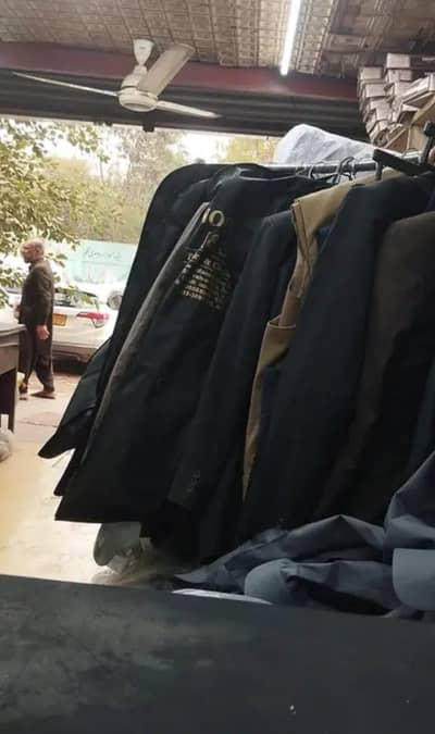 Helper required for shop in saddar