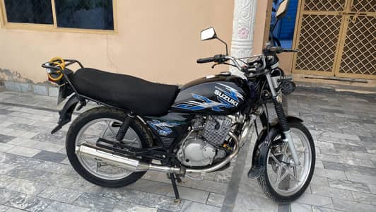 Suzuki GS 150 SE (2018) - Mint Condition & Fully Loaded