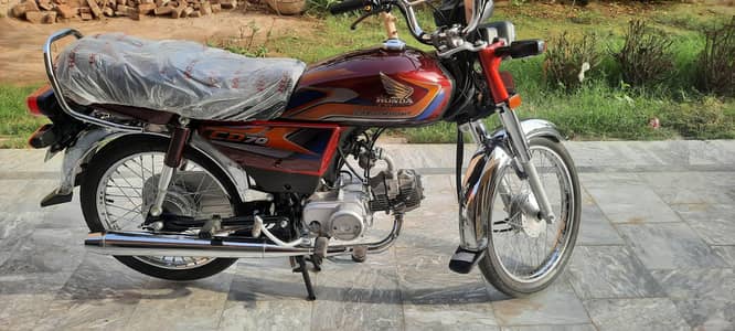 Honda cd 70 2025 1700 km used only for sale