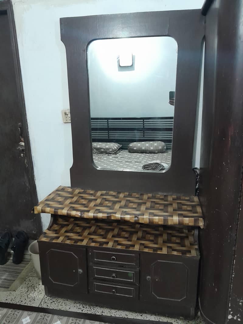 Dressing Table 0