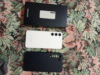 galaxy S23 plus,8/256,white