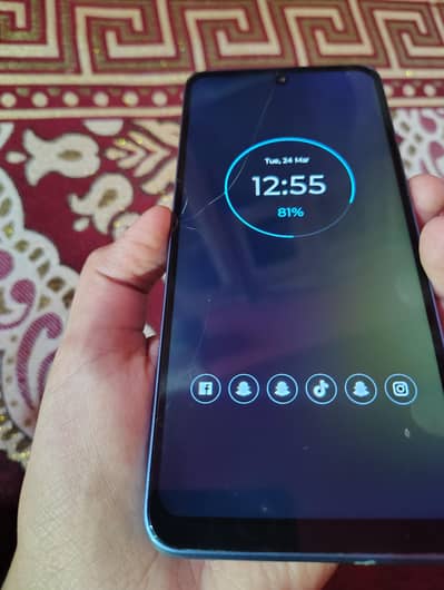 glass thora sa crack ha