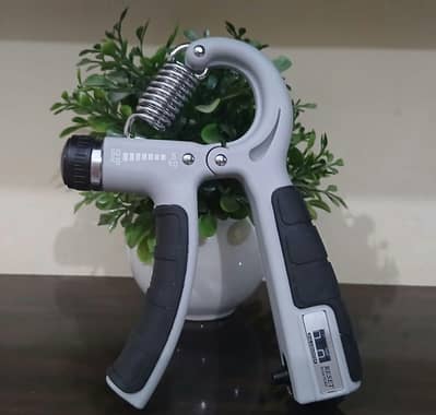 Hand Gripper with Counter max 60 kg strength ( NEW )