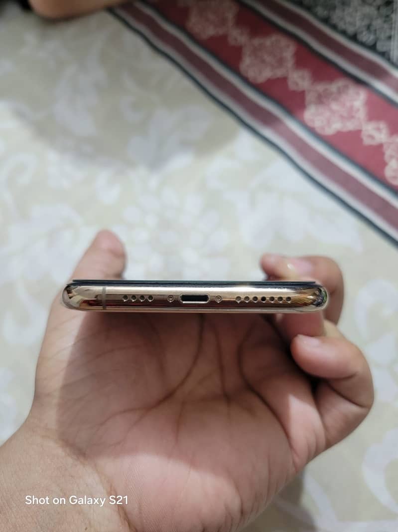 iphone 11 pro max 2