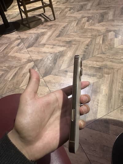 16 pro Max Back Broken