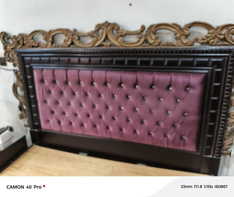 Bed, side table & Dresseing 1