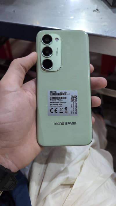 Tecno spark 40 pro plus