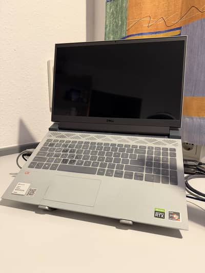 Dell G15 5515 Ryzen Edition Gaming Laptop - AMD Ryzen 7 5800H