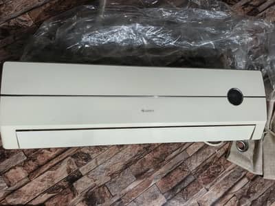 Gree Split Ac 1 ton in good condition