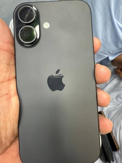 Apple iPhone 16