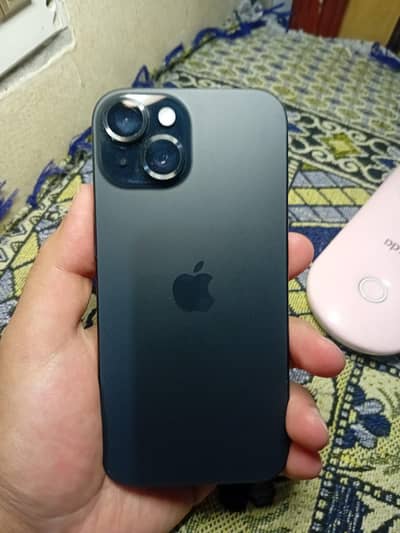 iphone 15 jv in lush condtion with box