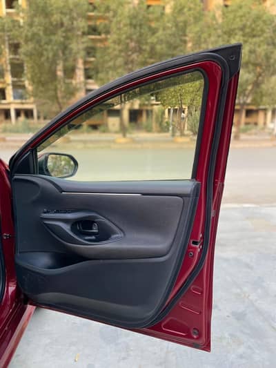 Toyota Yaris G led Japanese