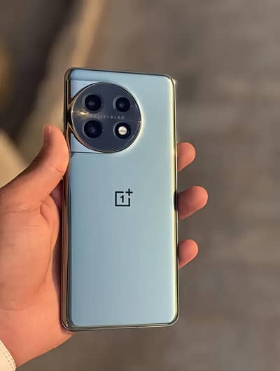 ONE PLUS 11 5G 10/10 ALL OK ( 100% WATER PACK ) 16+12 / 256