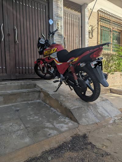 Honda CB 150f red immaculate condition.