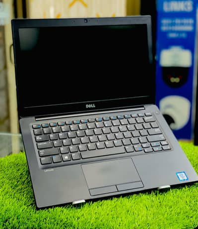 Dell Latitude 7290 core i5 8th gen. 8/256 GB SSD laptop slimmest