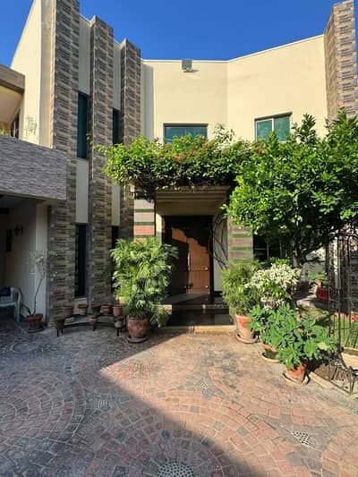 12 Marla Commercial House Is Available For Rent On The Prime Location Of Gulberg, Ideal Opportunity Genuine Inventory Available