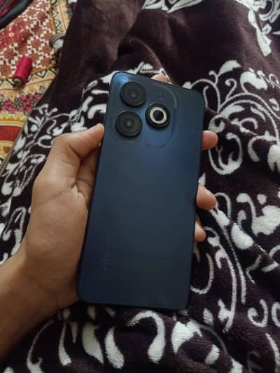 Infinix smart 8 10/9 condition urgent sale 4-64 gb