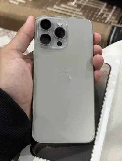 Iphone 15 pro max, 256gb, natural titanium, factory unlocked. Dual sim