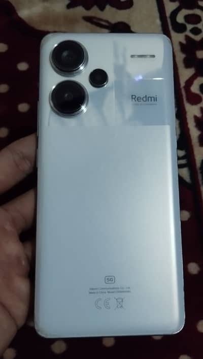 White Colour     RAM 12+12 GB ROM 512 GB