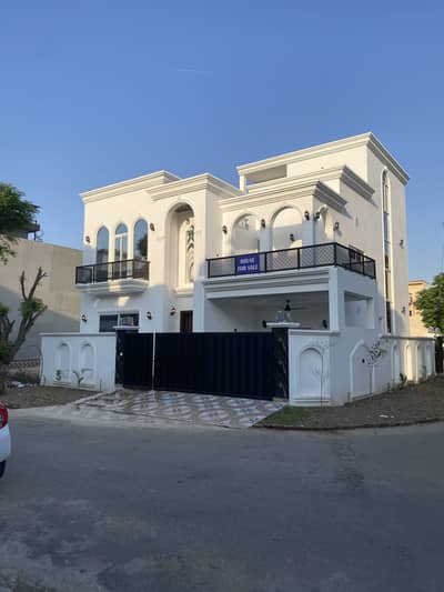 10 Marla brand new corner facings park house for sale in nespak phase 3 lahore 5 bed with bathrooms 2 tv lounge 1 drawing room 2 kitchens 1 washing area front trace with facing park view 1 servant room with bathroom kitchen and rooftop marble floor