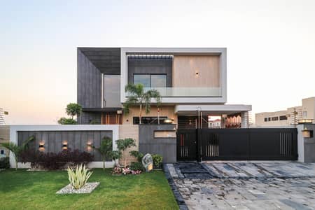 Modern Designed 1 Kanal Spectacular House For Sale In Dha Lahore