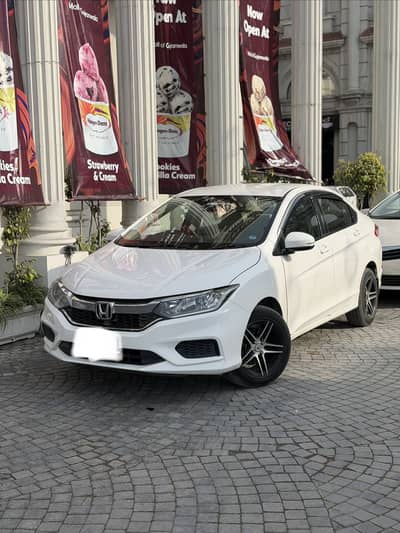 1st owner Honda maintained ha slip sari pas ha 2 paice ki touching ha