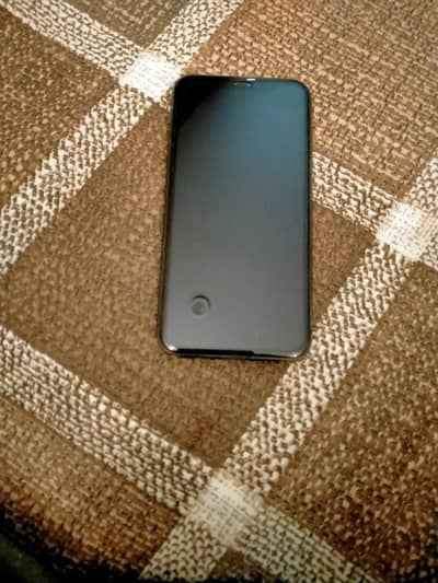 i am sale my i phone 11 pro  10/10 condition