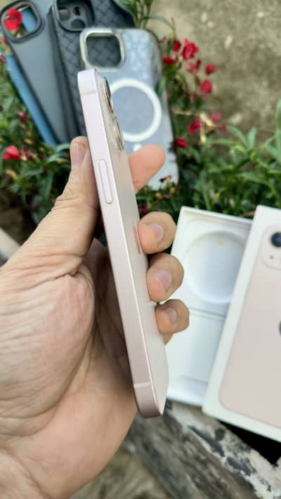 iPhone 13  128 gb 10-10 + IMEI matched Box -dual apprved-  family used