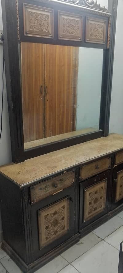 Dressing table for sale