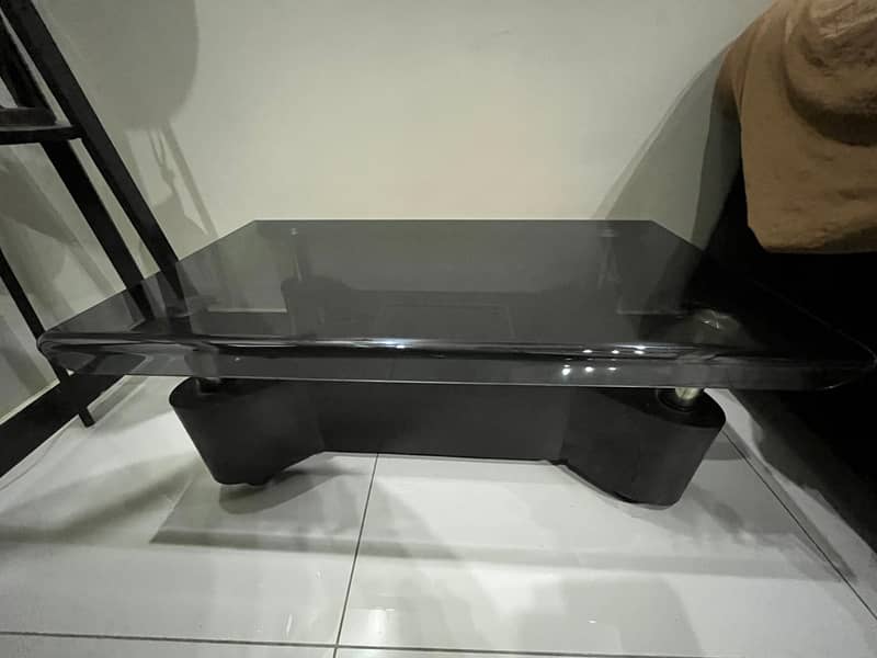 Centre table / dining table 1