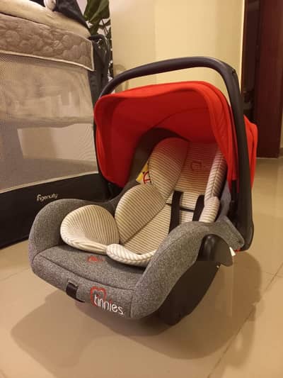 Tinnies 2-in-1 Baby Carrier & Car Seat – Like New