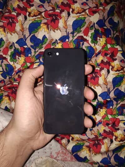 iPhone SE 2020 with box