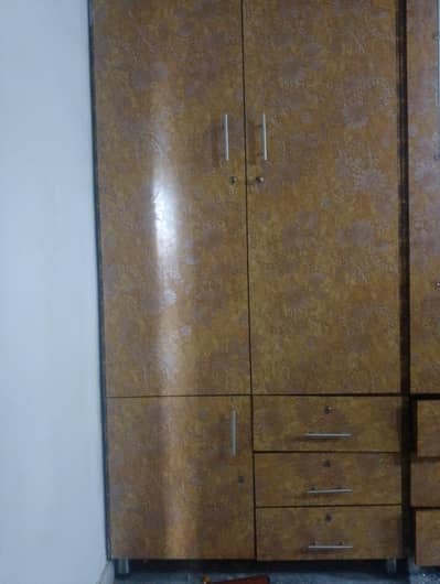 rom almari or shokes