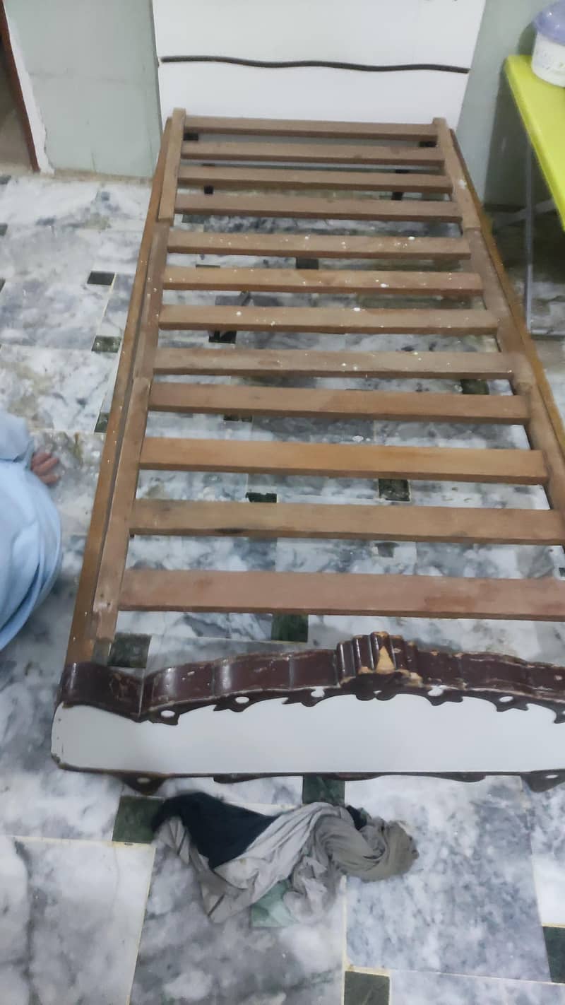 single bed available 5