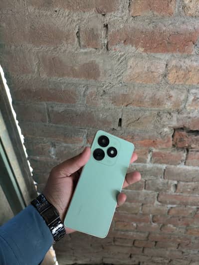 Spark Go 2024 8/64 PTA  Exchange possible