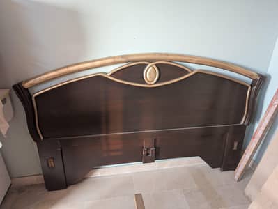 bed and almari sale low price