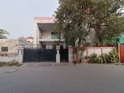 10 Marla House Semi Commercial Bungalow Is Available For Sale In Altaf Town Multan