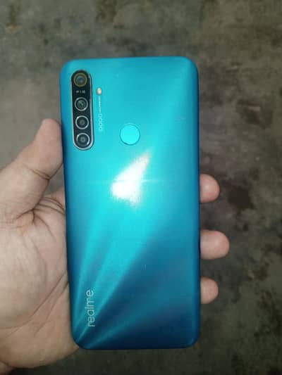 Realme 5i 4/64 with box