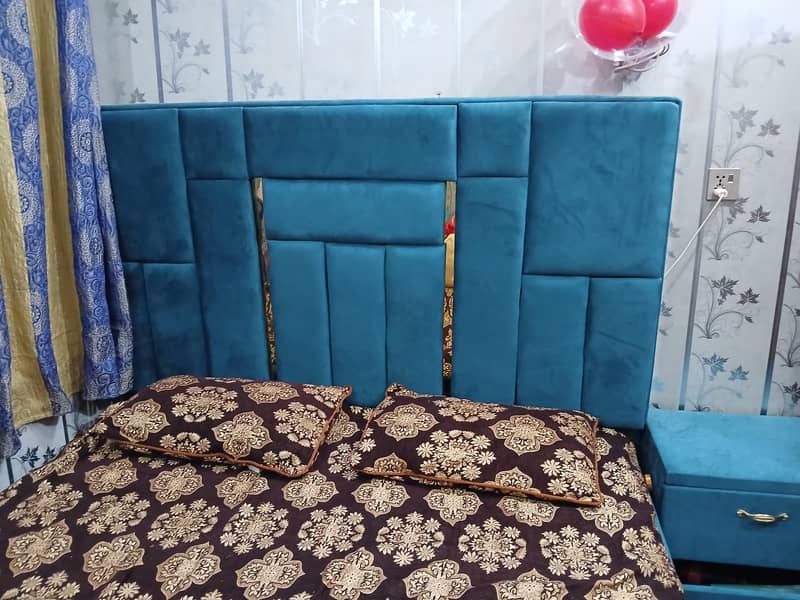 Bed set (side table)  and seti 0