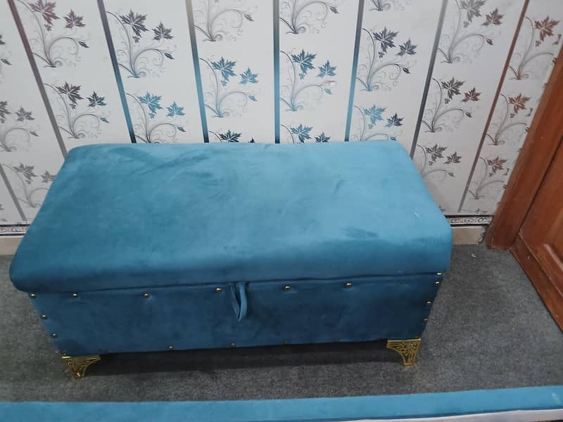 Bed set (side table)  and seti 2