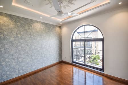 Luxury 10 Marla Residence In Phase 7 Ready To Move