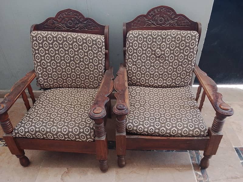 old. sofa set 1