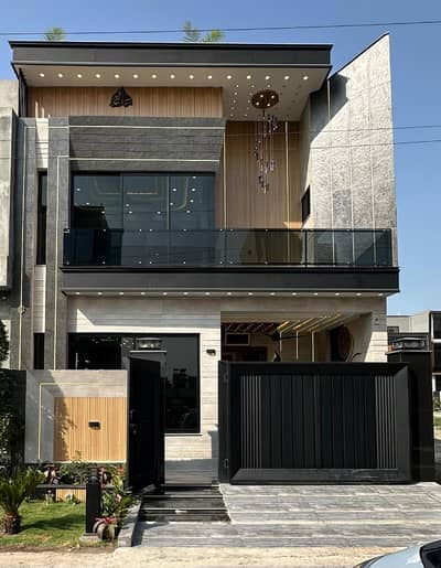 5 Marla Brand New House Available For Sale in Executive Block Park View City Lahore