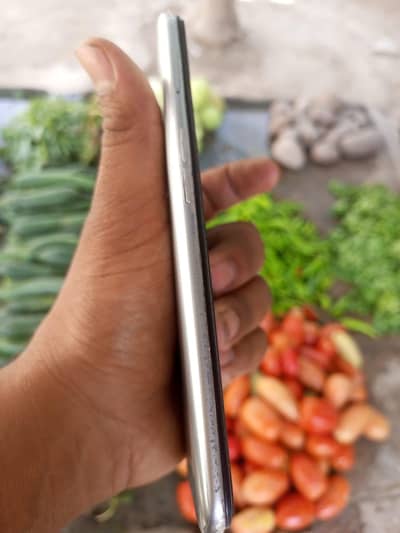 oppo A16 4+64 no box no charge khola hua ni hai chalta ok hai